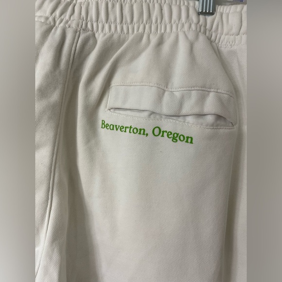 Nike Men's White Joggers - Picture 6 of 9